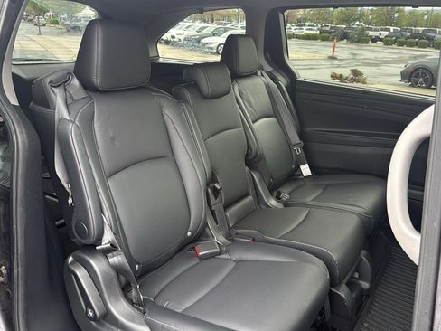 Used 2024 Honda Odyssey Touring image 32