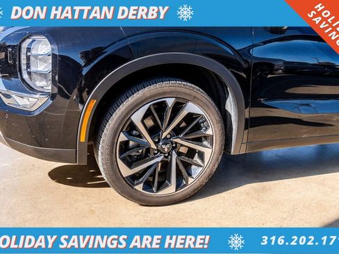 Used 2022 Mitsubishi Outlander SE image 41