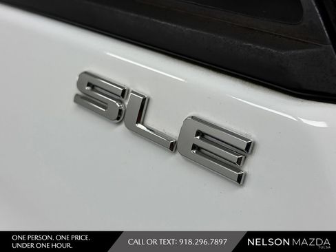 Used 2021 GMC Terrain SLE FWD image 17
