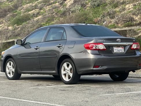 Used 2011 Toyota Corolla LE w/ Premium Pkg image 7