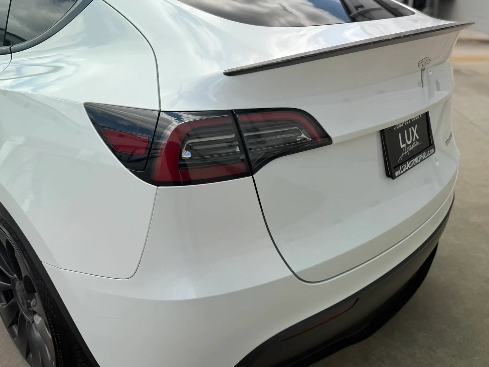 Used 2023 Tesla Model Y Performance AWD/4WD image 12
