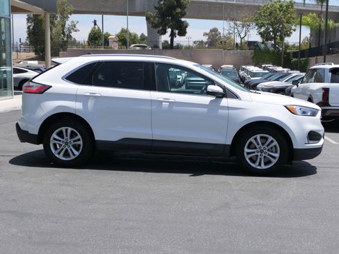 Used 2020 Ford Edge SEL AWD/4WD image 2