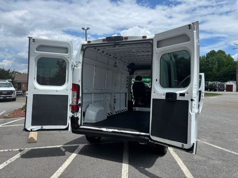 Used 2022 RAM ProMaster 2500 FWD image 22