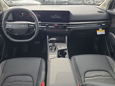 New 2026 Kia Sportage SX image 13