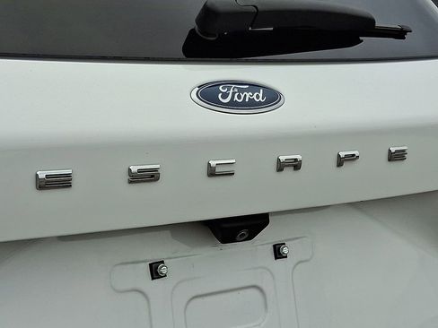 Used 2020 Ford Escape SEL image 33