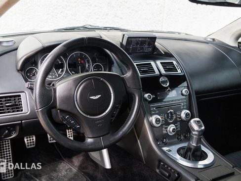 Used 2011 Aston Martin V12 Vantage Coupe image 28