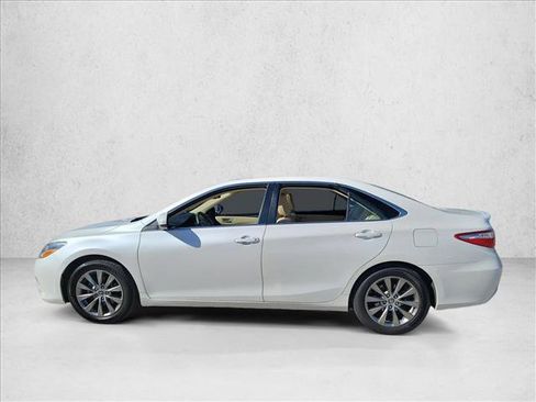 Used 2015 Toyota Camry XLE image 8