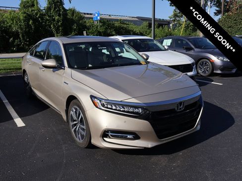 Used 2020 Honda Accord Touring image 1
