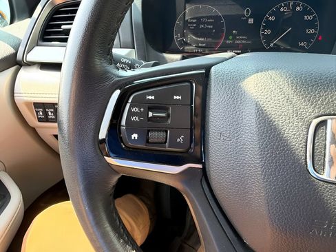 Used 2025 Honda Odyssey EX-L image 23