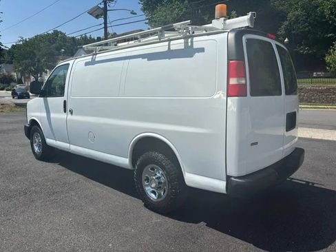 Used 2011 Chevrolet Express 2500 image 5