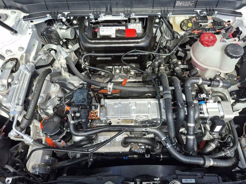 Used 2024 Mercedes-Benz EQB 300 4MATIC image 18