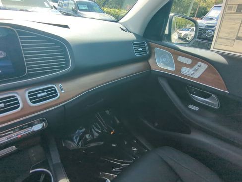 New 2025 Mercedes-Benz GLE 350 4MATIC image 4