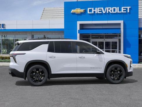 New 2027 Chevrolet Traverse LT w/ Midnight/Sport Edition FWD image 5