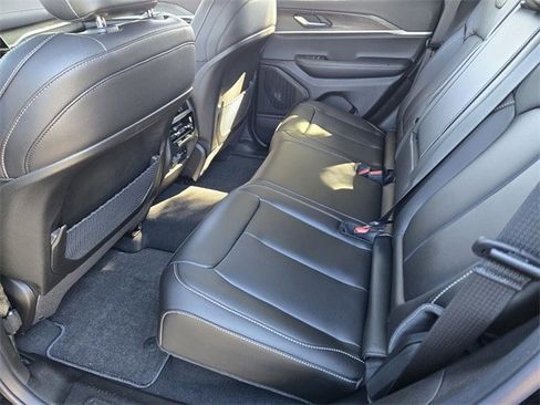 New 2025 Jeep Grand Cherokee Limited w/ Black Appearance Package image 19