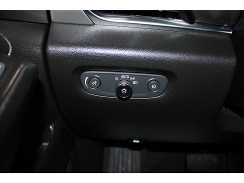 Used 2020 Chevrolet Traverse RS image 34