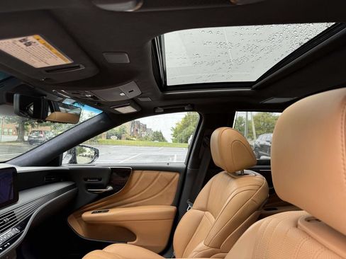 Used 2023 Lexus LS 500 AWD w/ Luxury Package image 20