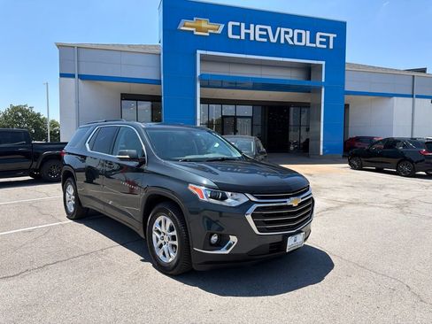Used 2019 Chevrolet Traverse LT w/ LPO, Floor Liner Package AWD/4WD image 1