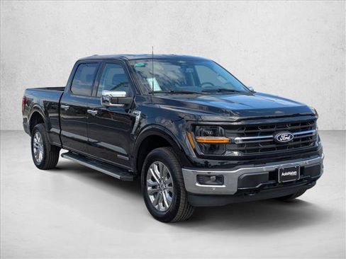 New 2025 Ford F150 XLT w/ Equipment Group 302A MID image 7