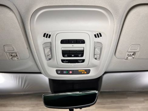 Used 2024 Buick Envision Avenir image 9