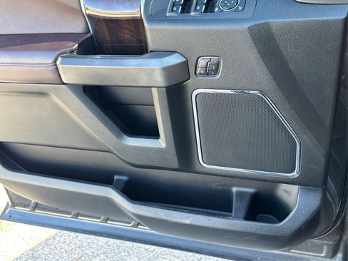 Used 2016 Ford F150 Platinum w/ Equipment Group 701A Luxury image 25