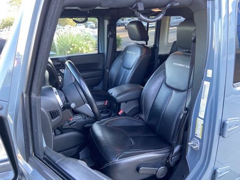Used 2014 Jeep Wrangler Unlimited Rubicon w/ Connectivity Group AWD/4WD image 18