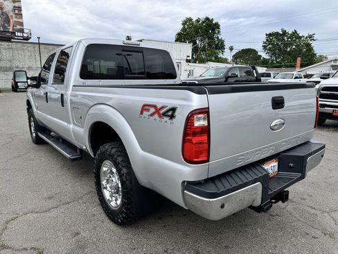 Used 2012 Ford F250 XLT w/ XLT Premium Pkg image 5