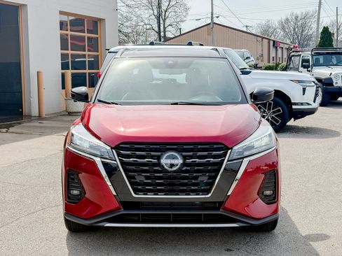 Used 2023 Nissan Kicks SR w/ SR Premium Package image 5