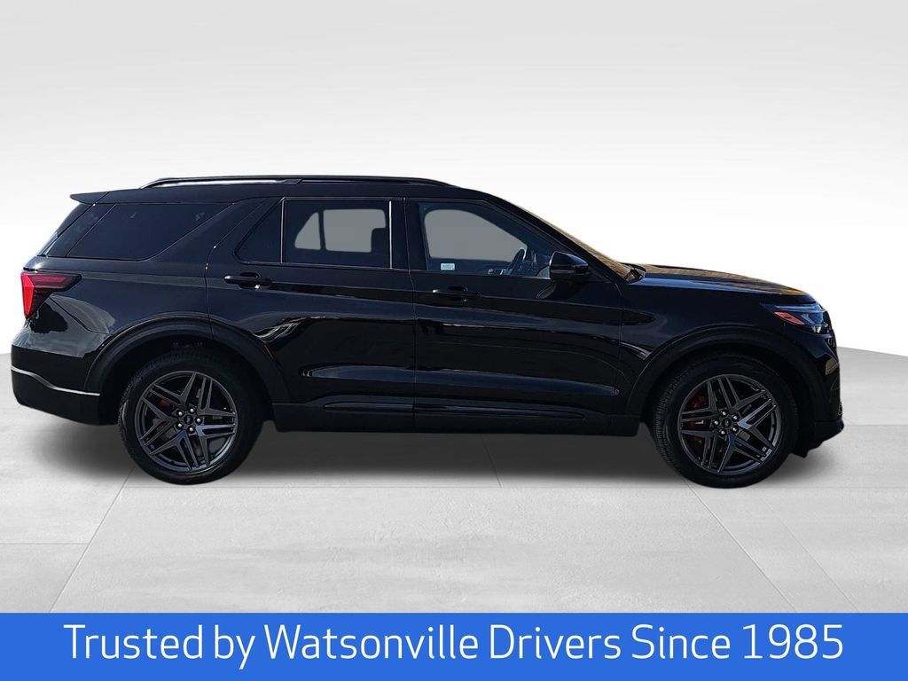 Used 2025 Ford Explorer ST w/ Sun And Sound Package AWD/4WD image 2