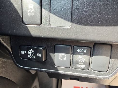 Used 2023 Toyota Tacoma TRD Sport AWD/4WD image 26
