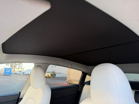 Used 2023 Tesla Model Y 2WD image 22