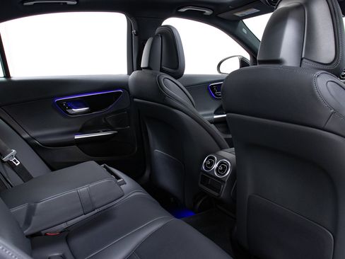 Used 2025 Mercedes-Benz C 300 4MATIC Sedan image 24