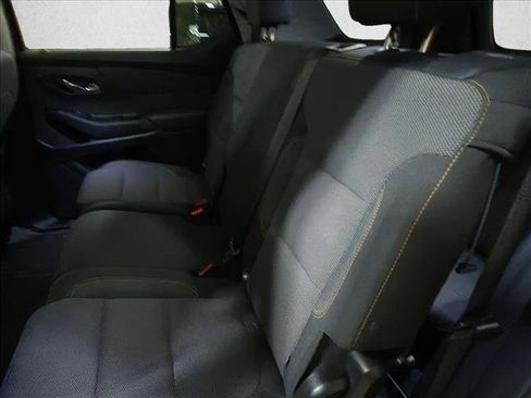 Used 2020 Chevrolet Traverse LT FWD image 19