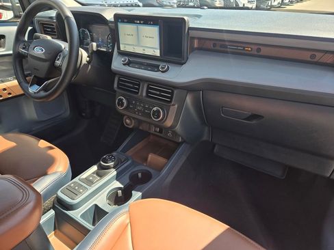 Used 2023 Ford Maverick Lariat FWD image 7