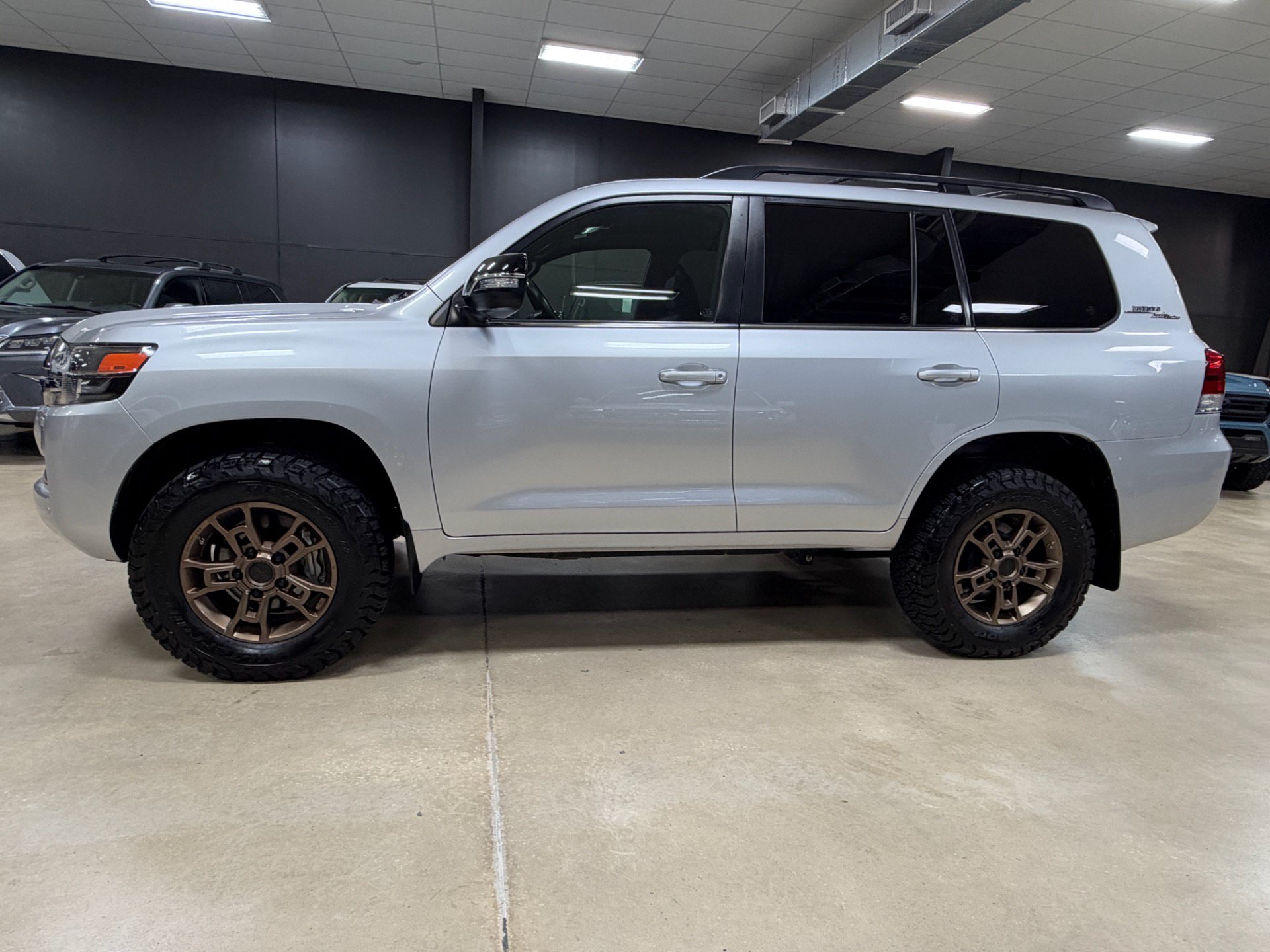 Used 2021 Toyota Land Cruiser Heritage Edition AWD/4WD image 13