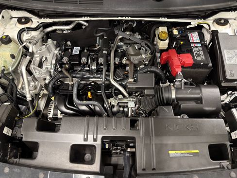 Used 2025 Nissan Kicks SV FWD image 43