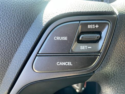 Used 2018 Hyundai Santa Fe Sport image 23