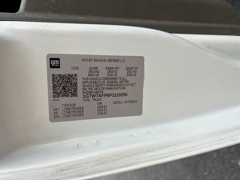 Used 2023 GMC Savana 2500 w/ Driver Convenience Package image 35