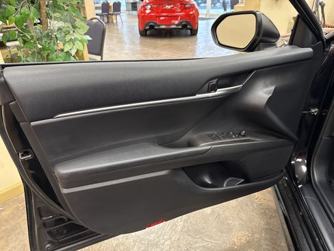 Used 2023 Toyota Camry SE FWD image 22