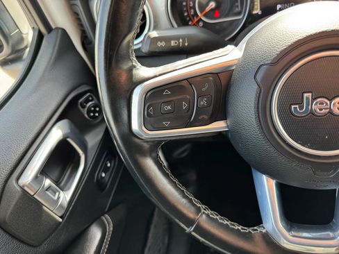 Used 2021 Jeep Wrangler Unlimited Sahara AWD/4WD image 27