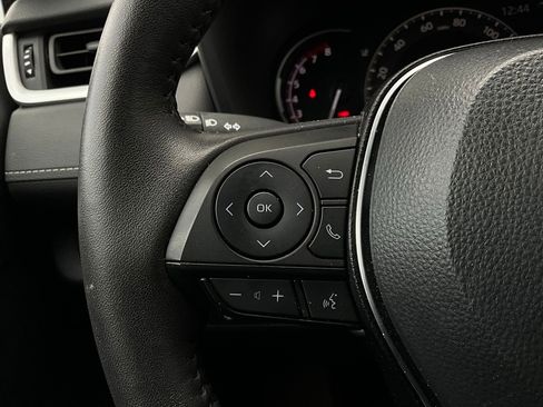 Used 2025 Toyota RAV4 XLE image 34