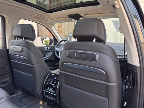 Used 2024 BMW X7 xDrive40i AWD/4WD image 40