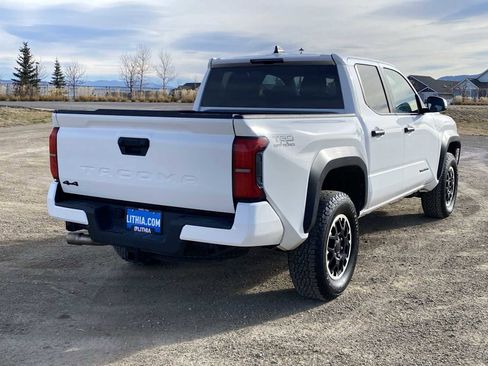 Used 2024 Toyota Tacoma TRD Off-Road image 12