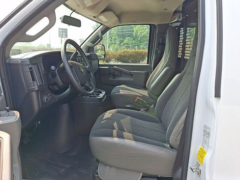 Used 2025 Chevrolet Express 2500 w/ Driver Convenience Package RWD image 11