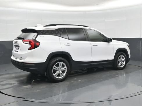 Used 2022 GMC Terrain SLE w/ Driver Convenience Package AWD/4WD image 33