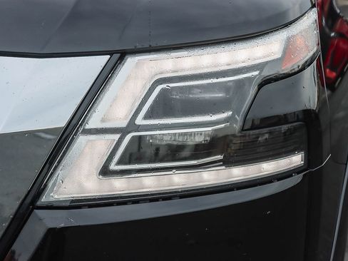 Used 2021 Nissan Armada SL w/ Captain's Chairs Package image 7