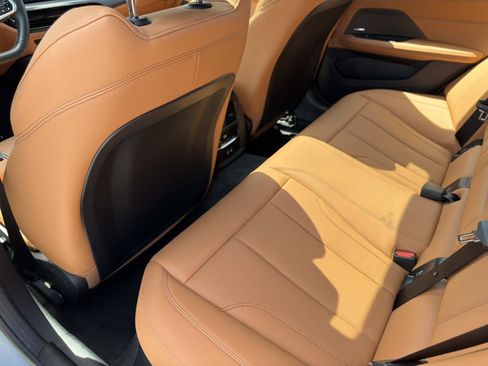 Used 2025 BMW M440i RWD image 10