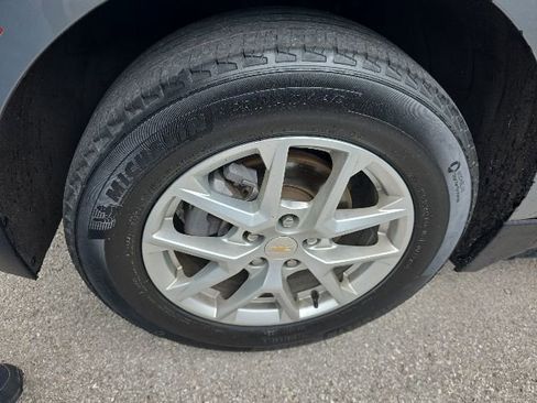 Used 2023 Chevrolet Equinox LT FWD image 9
