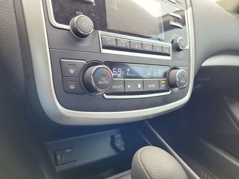 Used 2017 Nissan Altima 2.5 SV FWD image 32