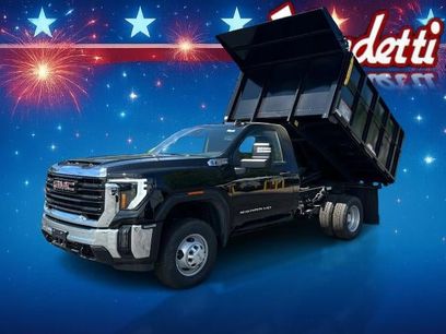 New 2025 GMC Sierra 3500 Pro w/ Fleet Convenience Package