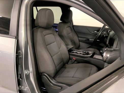 Used 2026 Chevrolet Equinox LT FWD image 7